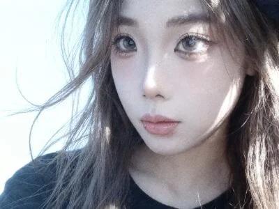 Aloves-21 Stripchat Model