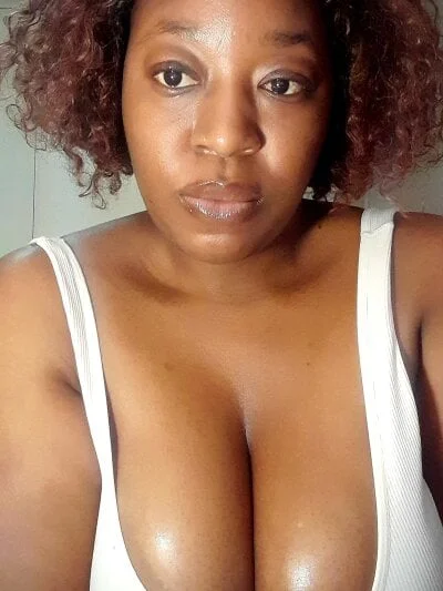 Anitalolly Stripchat Model