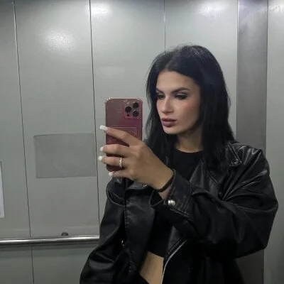 MiraReach Stripchat Model