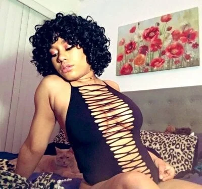 RavenWatts Stripchat Model